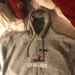 Nike university of Indianapolis hoody !!! Dri fit